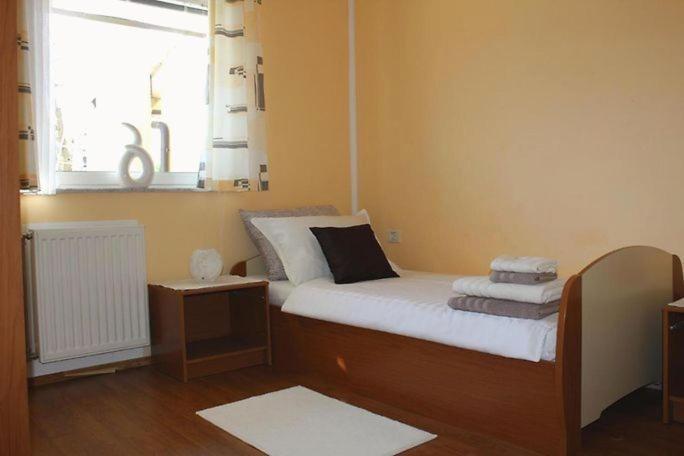 Apartments Ficur With Swimming Pool & Grill, Portoroz Exterior foto